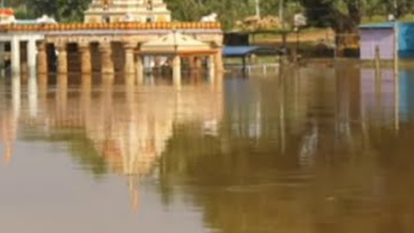 Heavy Rains in Maharashtra Trigger Ghata Prabha River Flood, Submerging ...