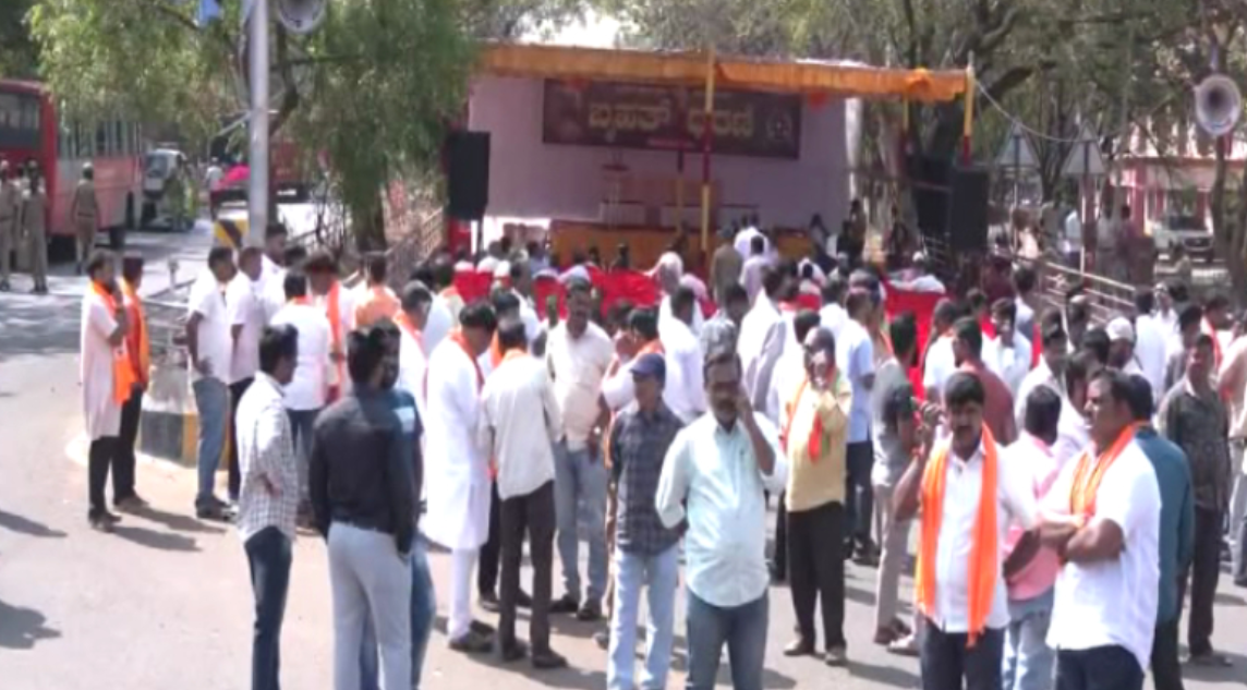 Bagalkote Stone Pelting: 15-Day Deadline Set for Arrest of Mosque ...